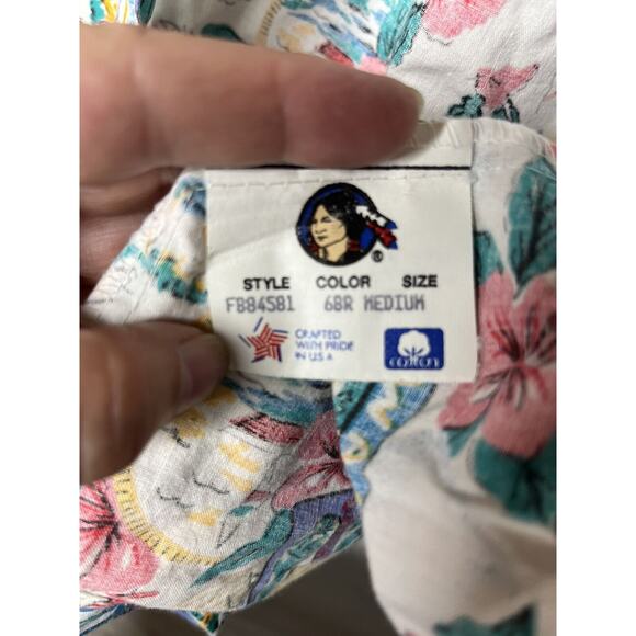 Camp Shirt Hawaii Vacay Scrap Book Travel Print Button Up Size M Vintage 1980s - Picture 8 of 10